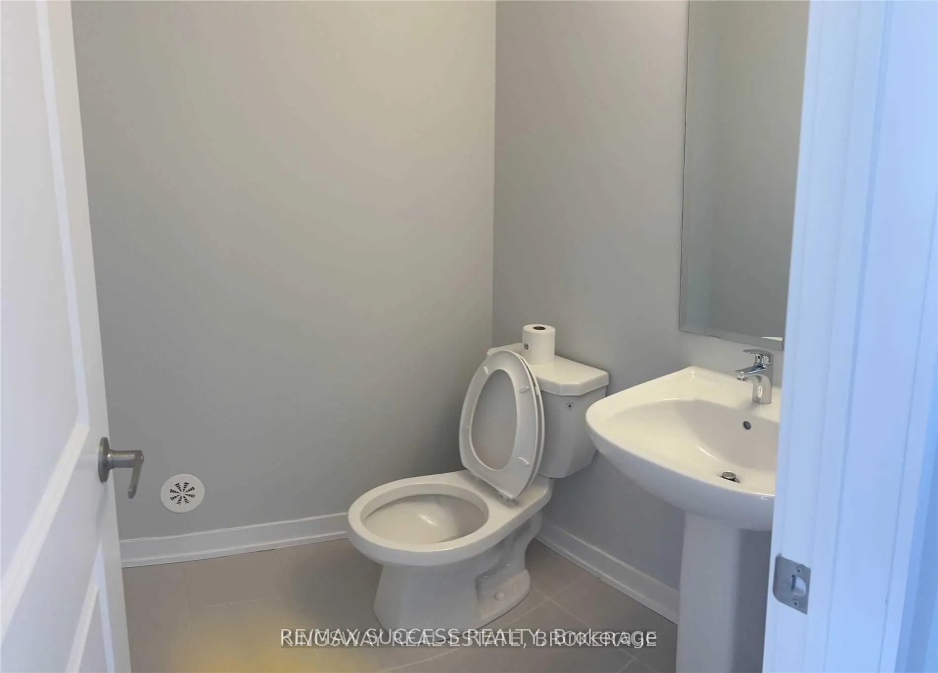 Photo 15 of 6 Percy Rye Avenue, Markham, Angus Glen — HOMEH