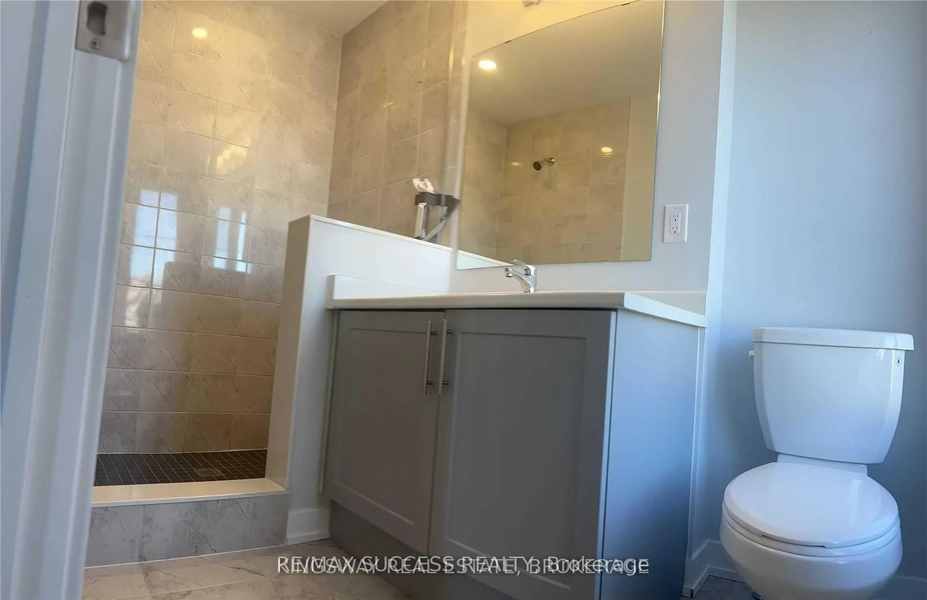 Photo 21 of 6 Percy Rye Avenue, Markham, Angus Glen — HOMEH