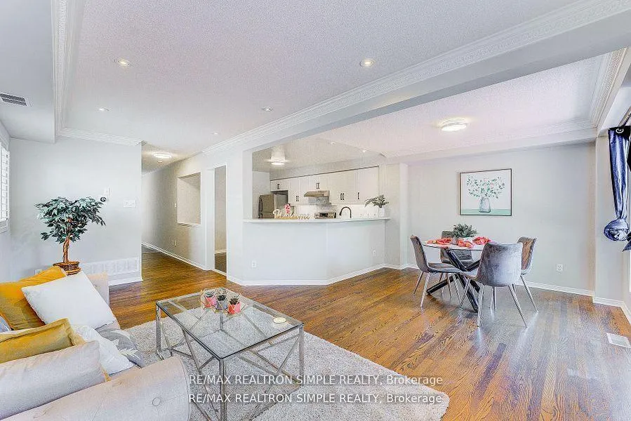 Photo 5 of 71 Schouten Crescent, Markham, Vinegar Hill — HOMEH