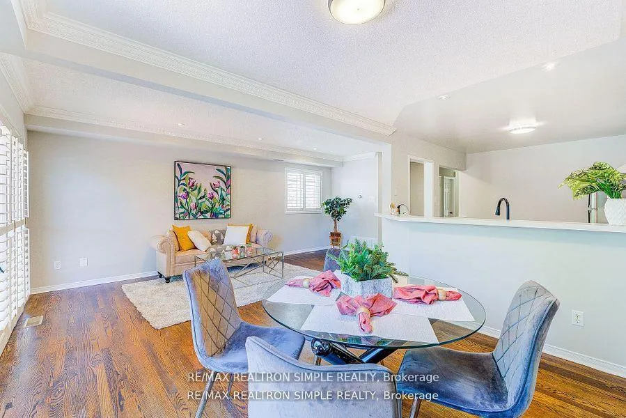 Photo 8 of 71 Schouten Crescent, Markham, Vinegar Hill — HOMEH