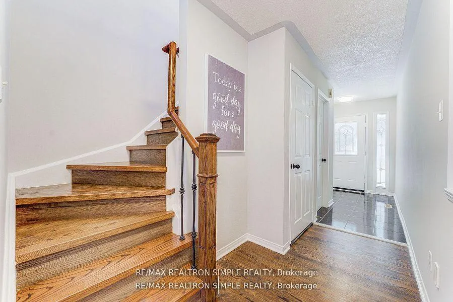 Photo 11 of 71 Schouten Crescent, Markham, Vinegar Hill — HOMEH