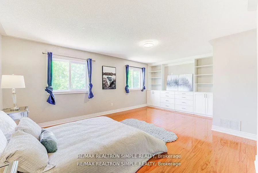 Photo 12 of 71 Schouten Crescent, Markham, Vinegar Hill — HOMEH