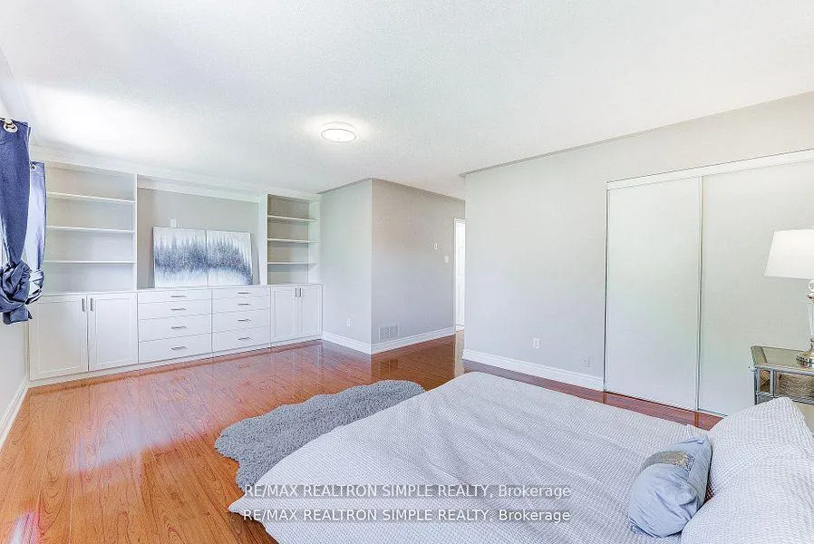 Photo 13 of 71 Schouten Crescent, Markham, Vinegar Hill — HOMEH