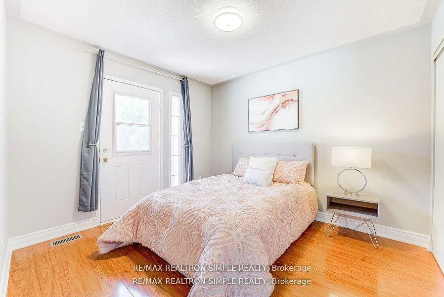 Photo 16 of 71 Schouten Crescent, Markham, Vinegar Hill — HOMEH