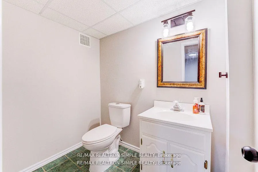 Photo 22 of 71 Schouten Crescent, Markham, Vinegar Hill — HOMEH