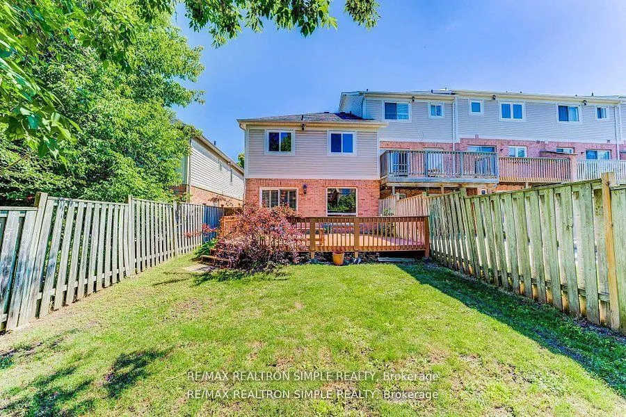 Photo 30 of 71 Schouten Crescent, Markham, Vinegar Hill — HOMEH