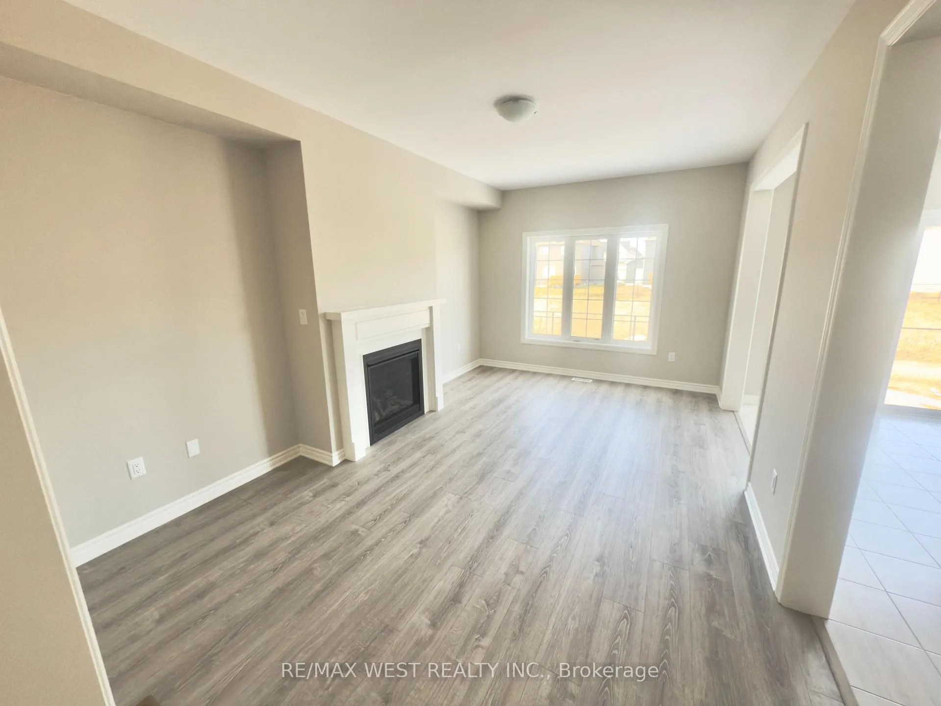 Photo 6 of 248 Springfield Crescent E, Clearview, Stayner — HOMEH