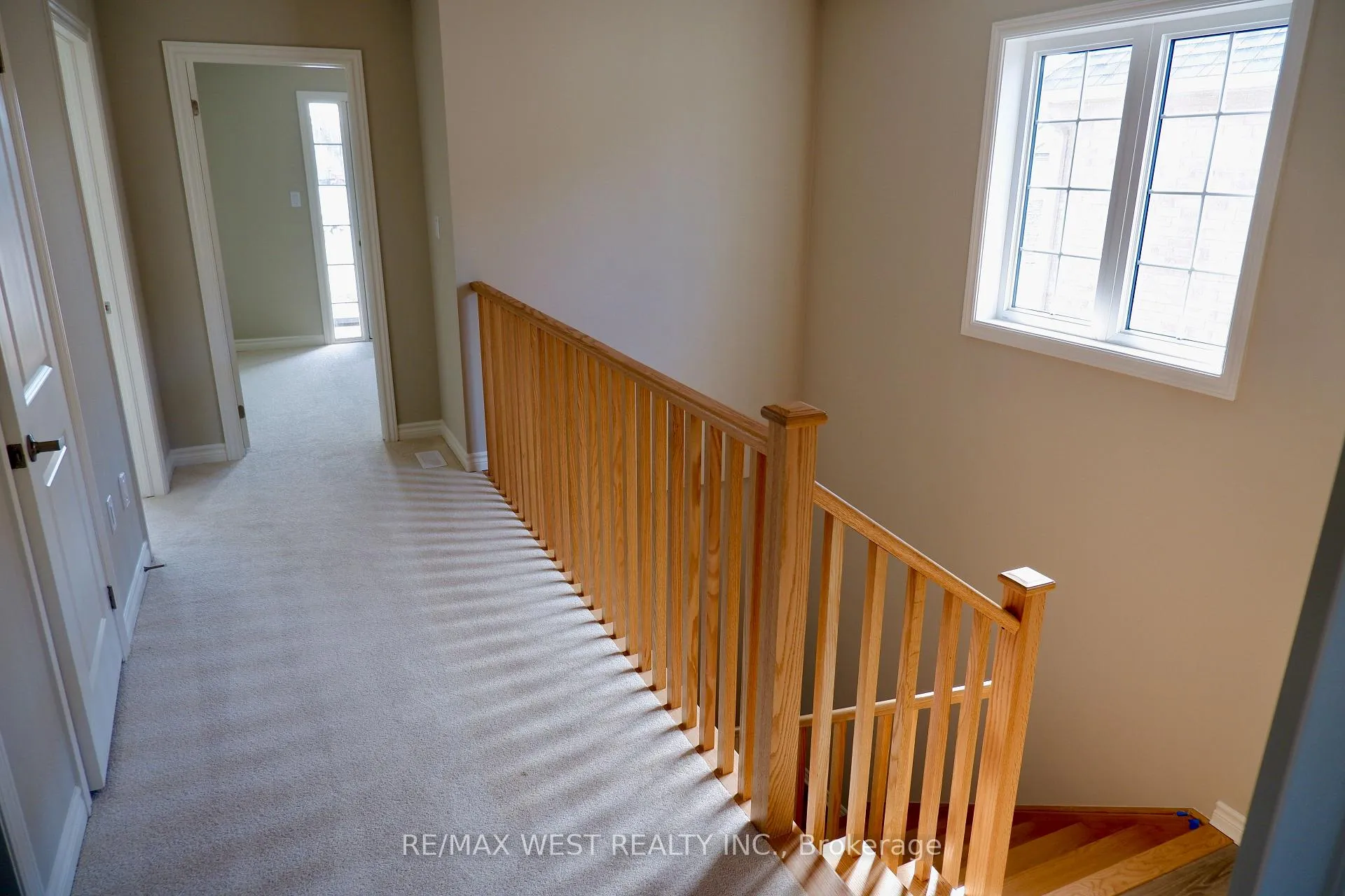 Photo 10 of 248 Springfield Crescent E, Clearview, Stayner — HOMEH
