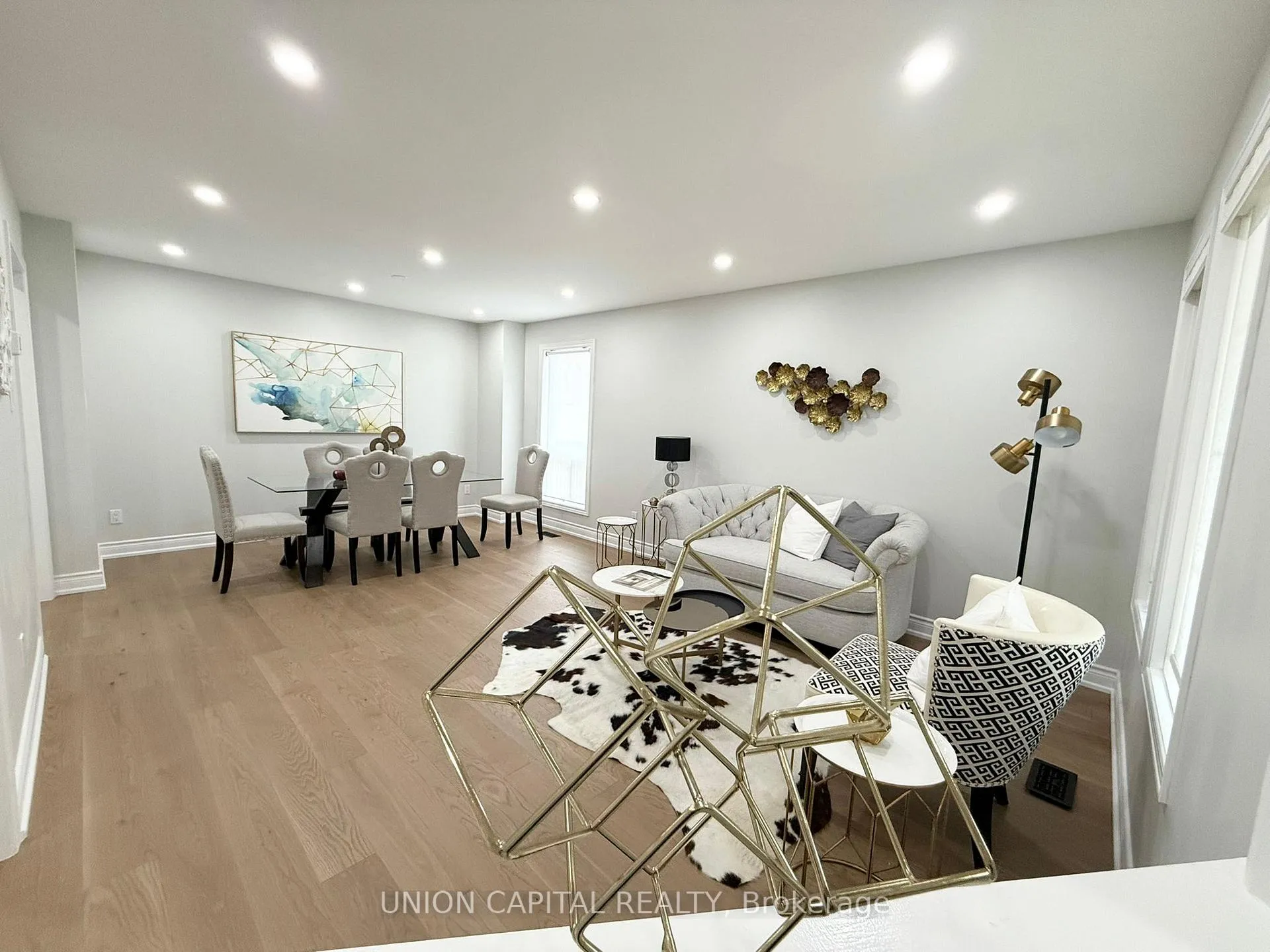 Photo 5 of 143 Halterwood Circle, Markham, Markville — HOMEH
