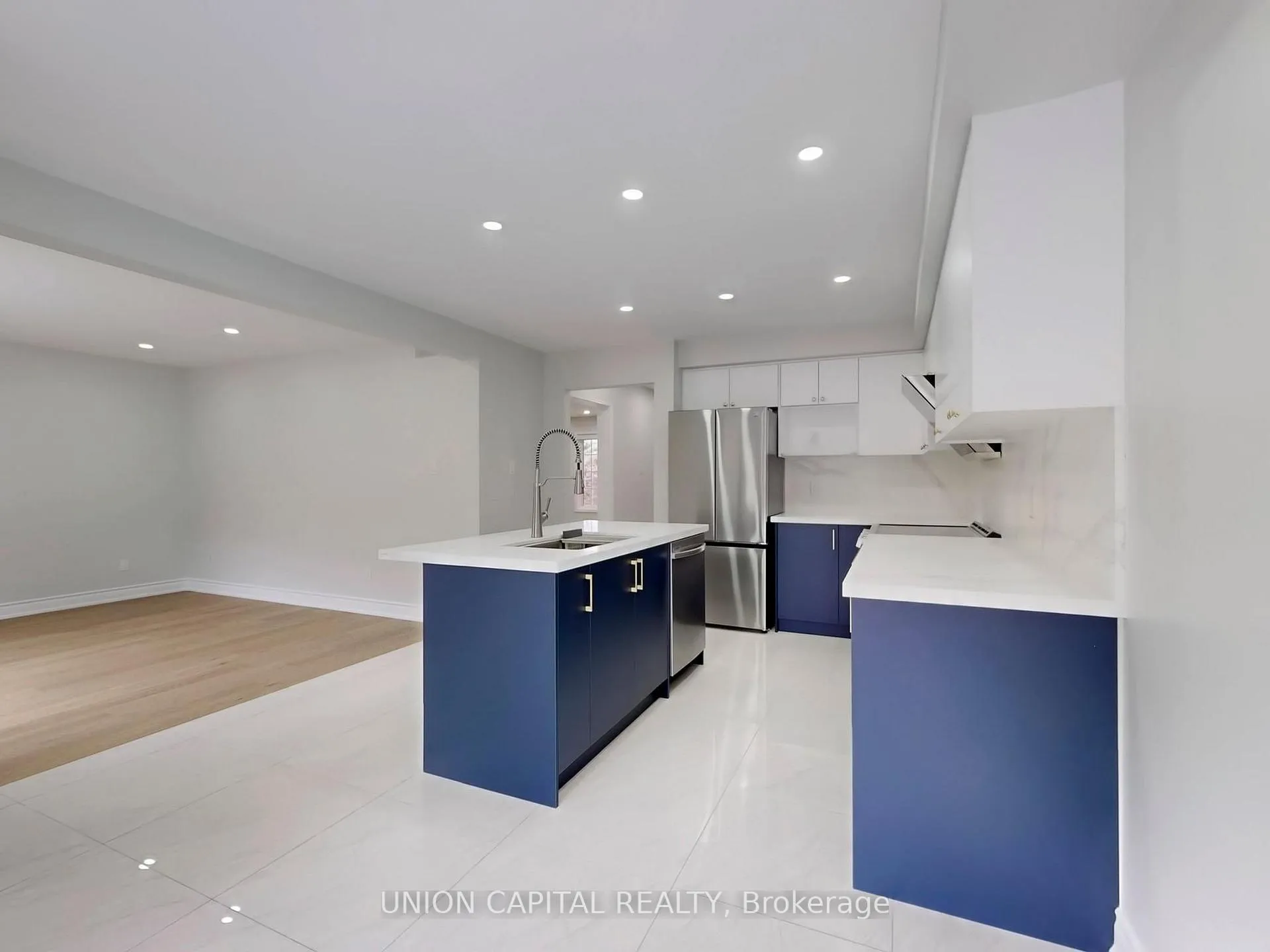 Photo 15 of 143 Halterwood Circle, Markham, Markville — HOMEH