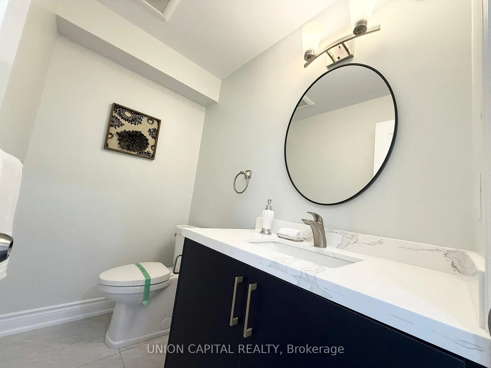 Photo 17 of 143 Halterwood Circle, Markham, Markville — HOMEH
