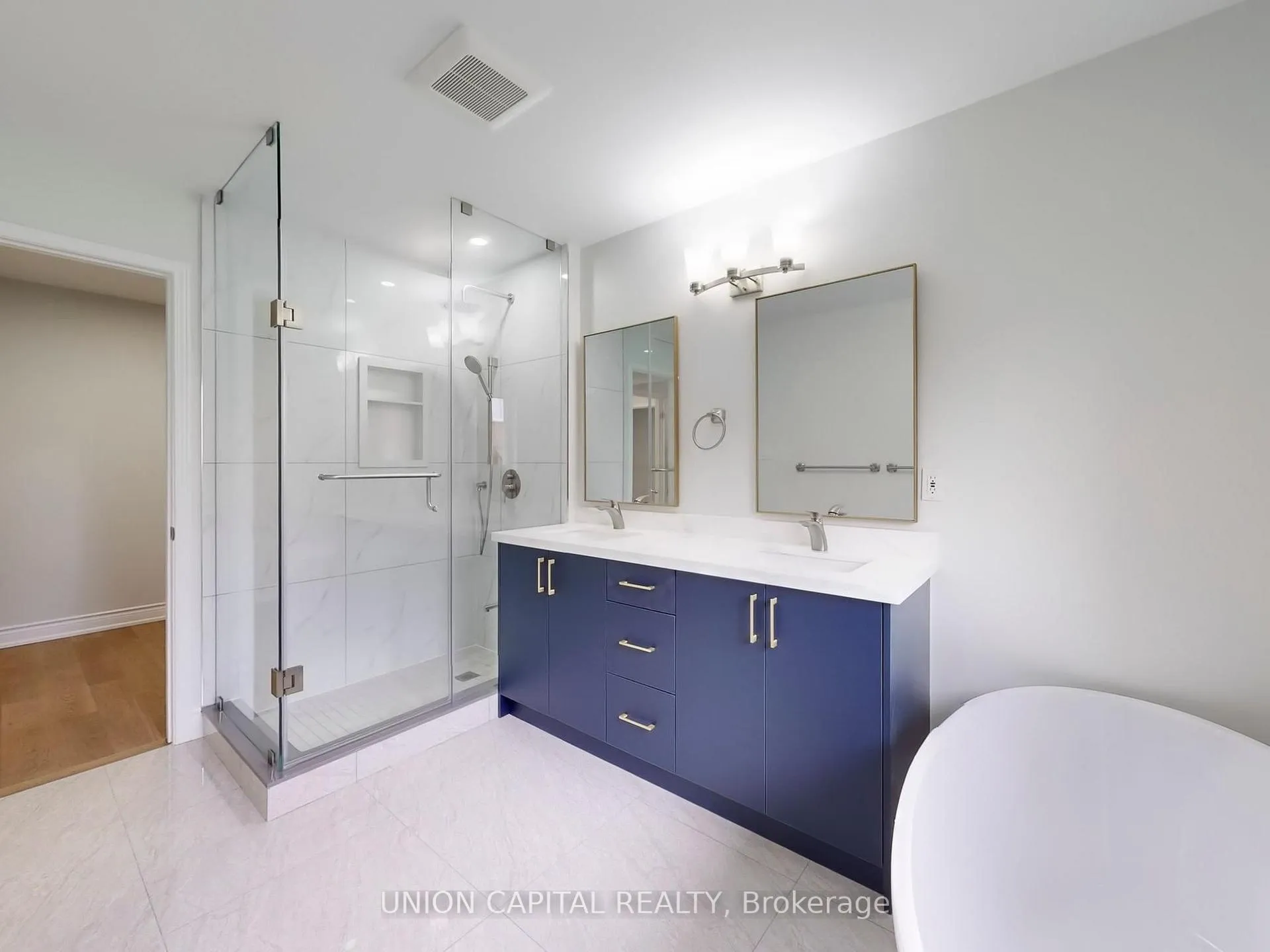 Photo 25 of 143 Halterwood Circle, Markham, Markville — HOMEH