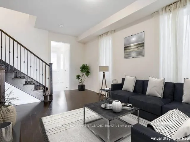 Photo 4 of 74 Heming Trail, Hamilton, Ancaster — HOMEH