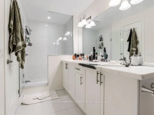 Photo 17 of 74 Heming Trail, Hamilton, Ancaster — HOMEH
