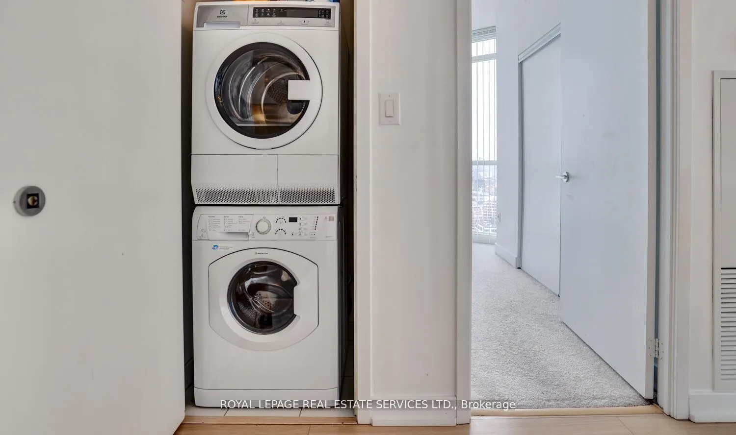 Photo 21 of Unit 3902, 21 Iceboat Terrace, Toronto, Waterfront Communities — HOMEH