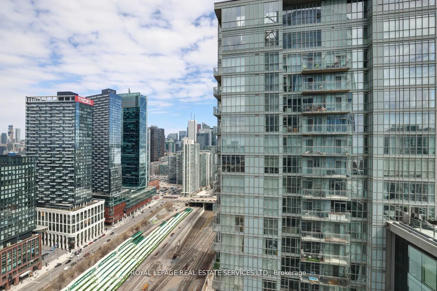 Photo 25 of Unit 3902, 21 Iceboat Terrace, Toronto, Waterfront Communities — HOMEH