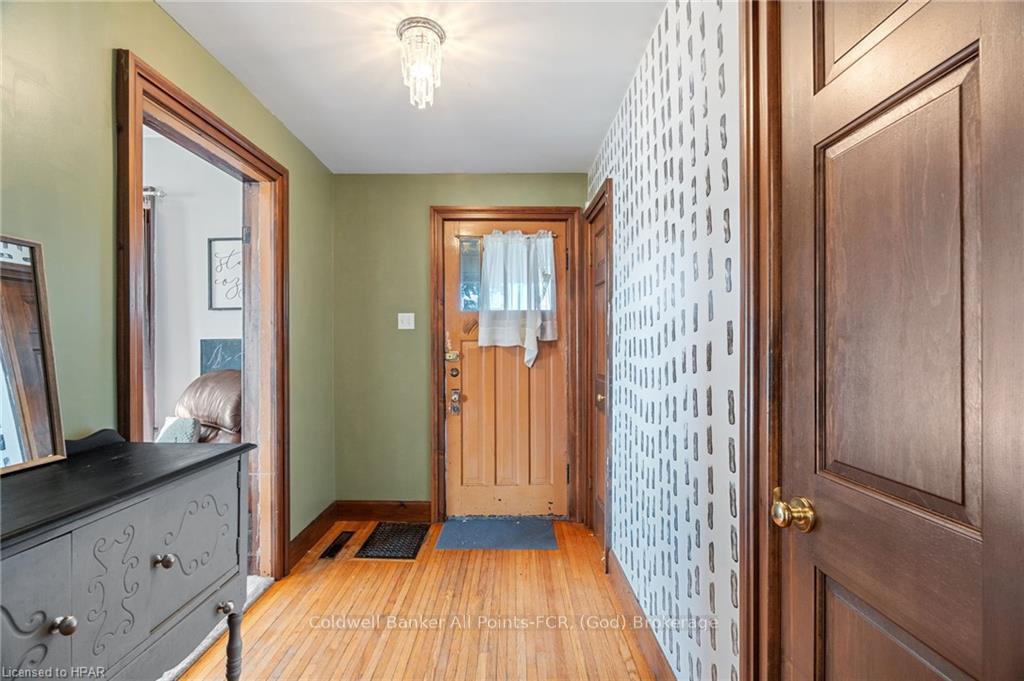 Photo 7 of 80 Picton Street E, Goderich, Goderich (Town) — HOMEH