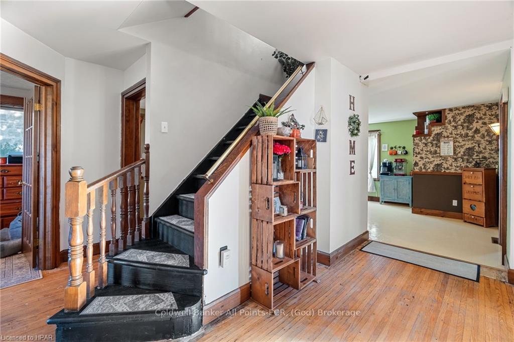 Photo 9 of 80 Picton Street E, Goderich, Goderich (Town) — HOMEH