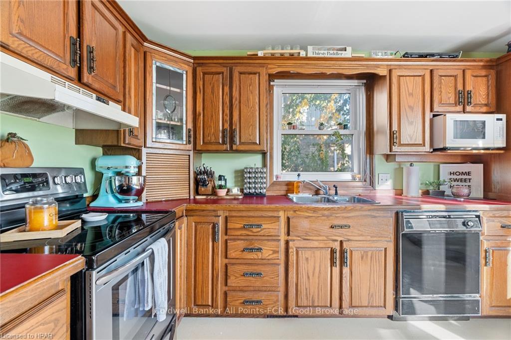 Photo 19 of 80 Picton Street E, Goderich, Goderich (Town) — HOMEH