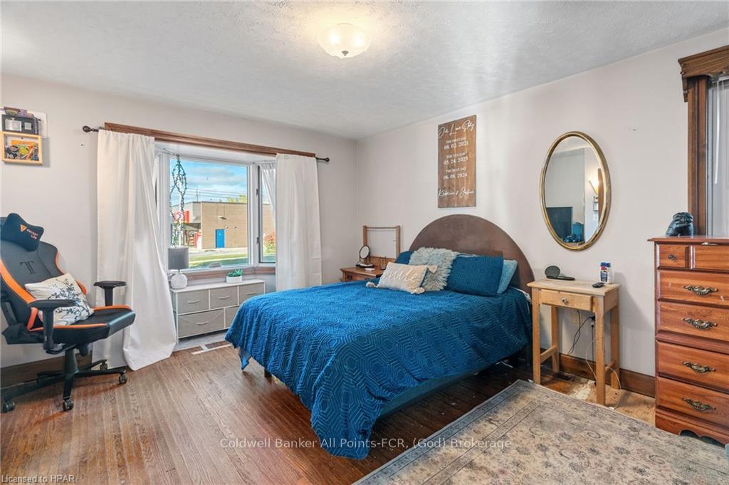 Photo 21 of 80 Picton Street E, Goderich, Goderich (Town) — HOMEH