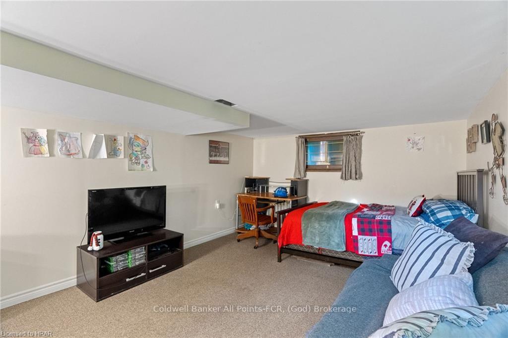Photo 33 of 80 Picton Street E, Goderich, Goderich (Town) — HOMEH
