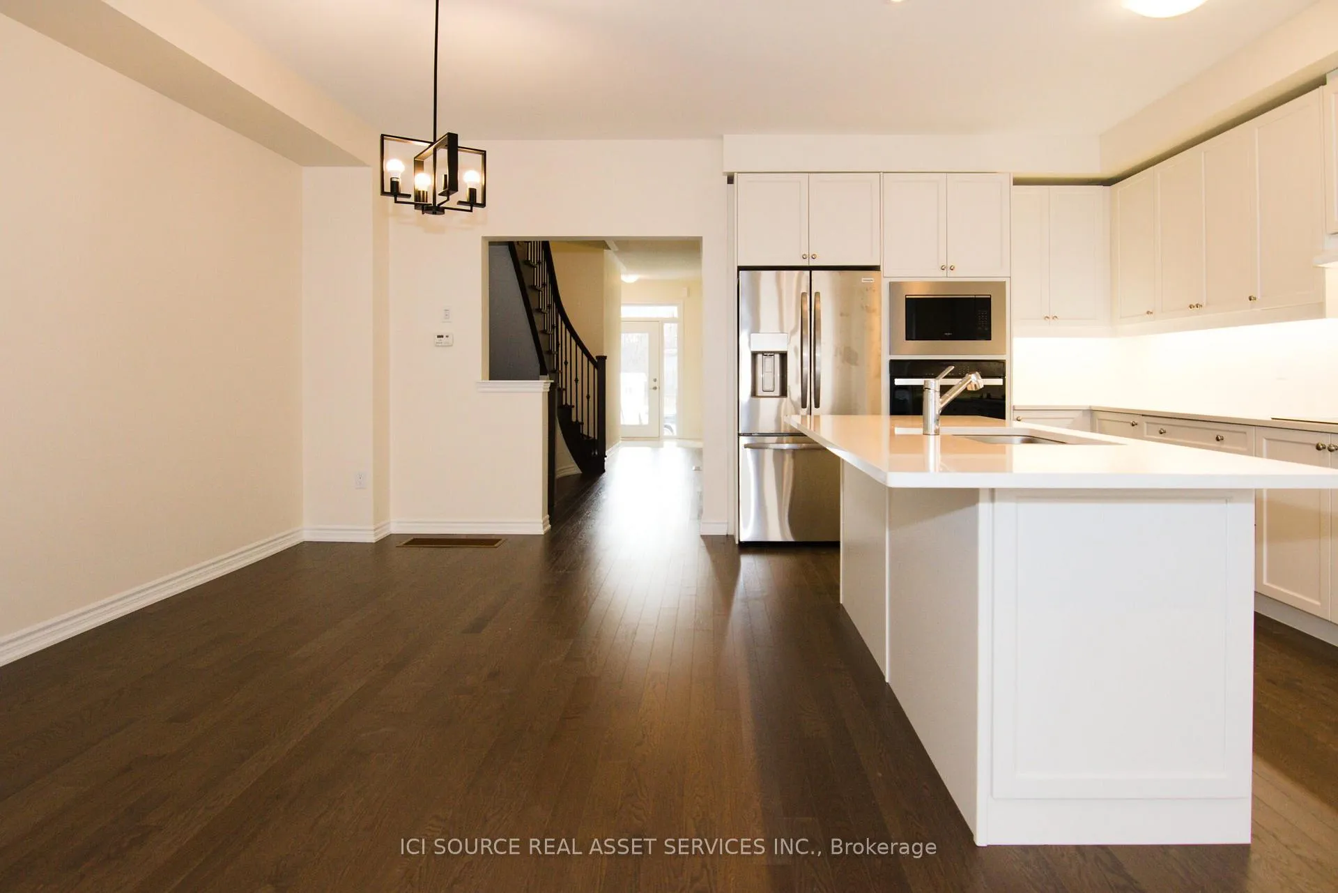 Photo 3 of 50 Mountainside Crescent, Whitby, Rolling Acres — HOMEH
