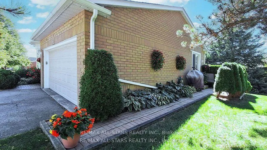 Photo 3 of Unit 5, 5 Beswick Lane, Uxbridge — HOMEH