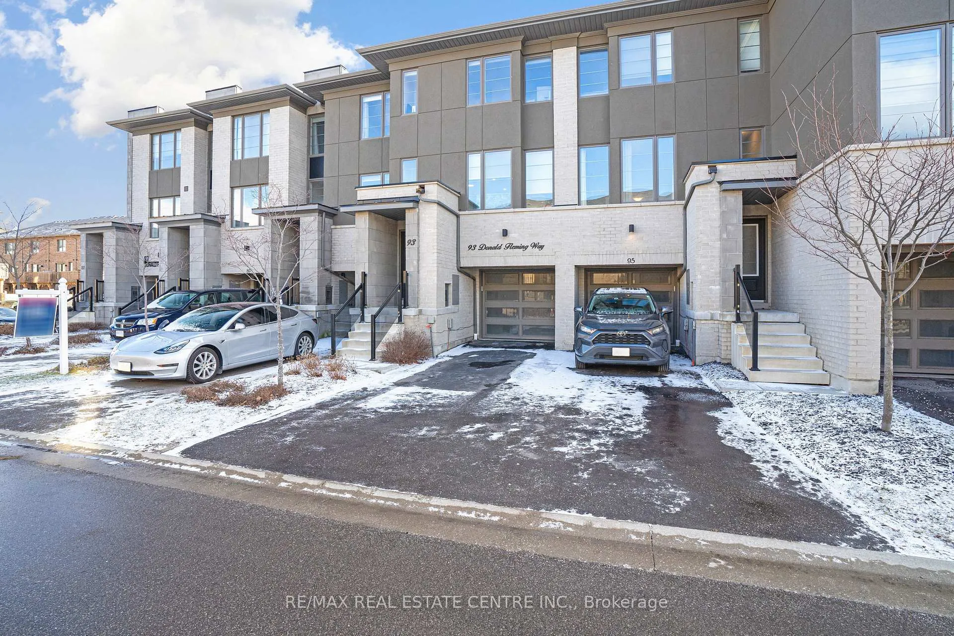 Photo 2 of 93 Donald Fleming Way, Whitby, Pringle Creek — HOMEH