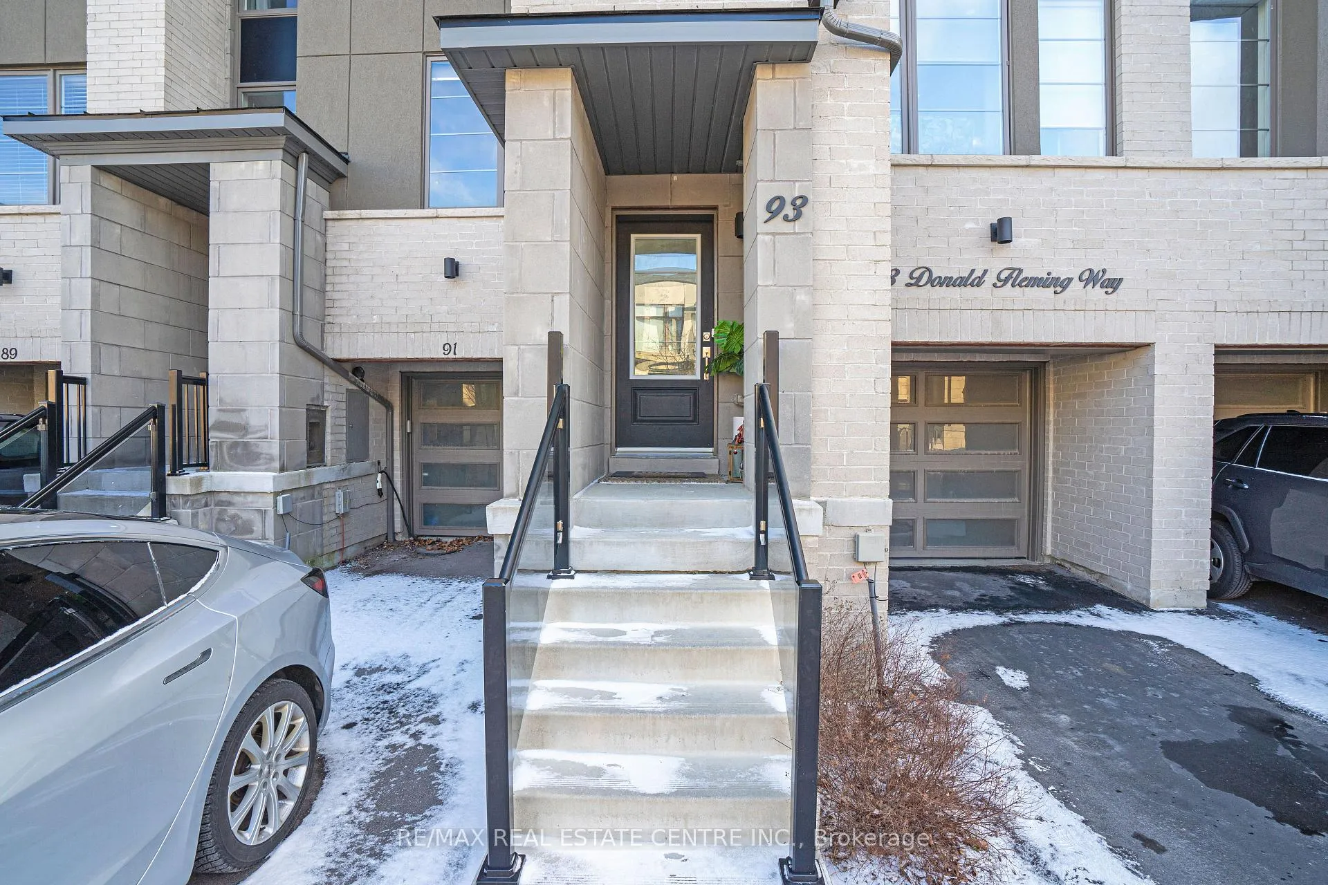 Photo 3 of 93 Donald Fleming Way, Whitby, Pringle Creek — HOMEH