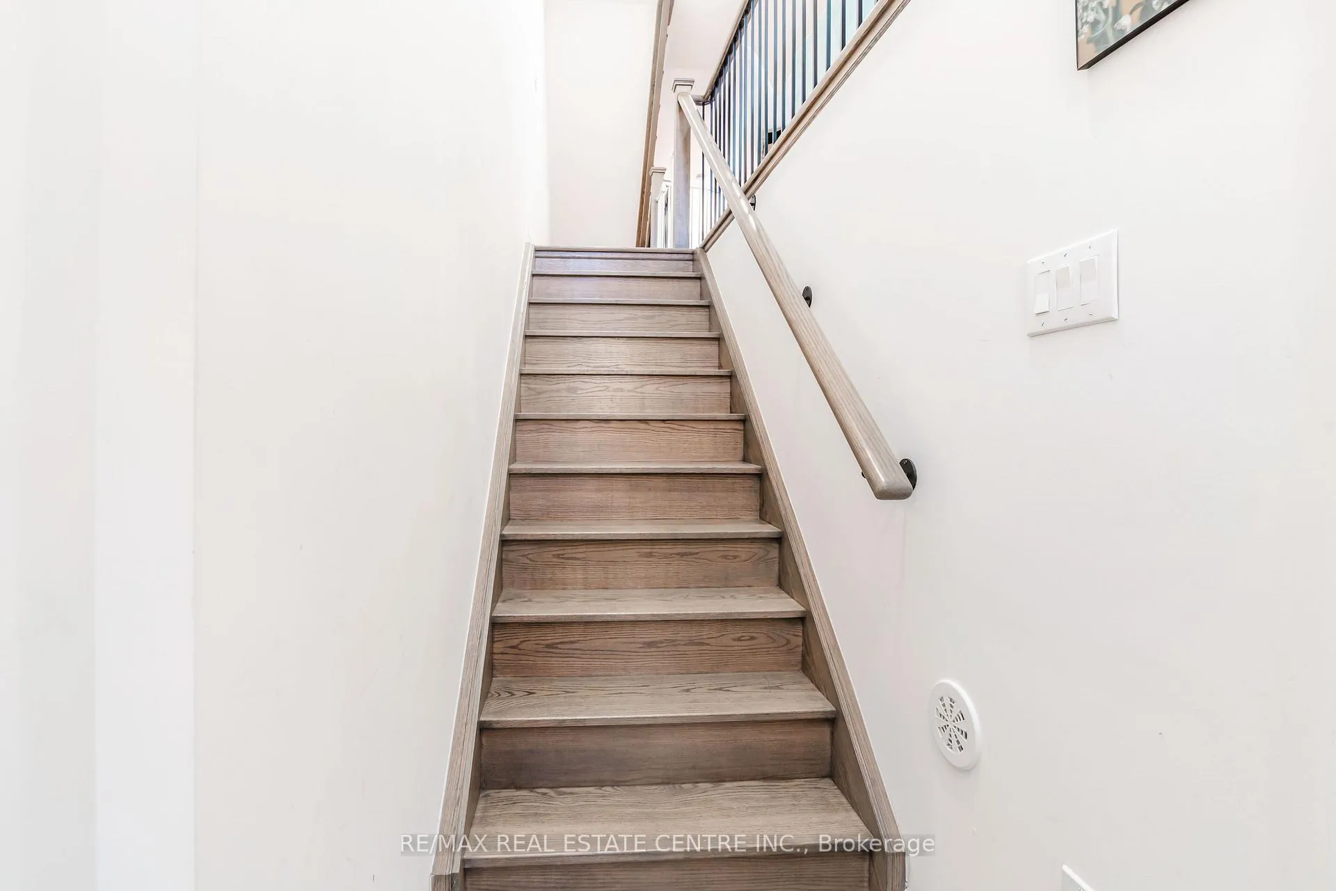 Photo 5 of 93 Donald Fleming Way, Whitby, Pringle Creek — HOMEH