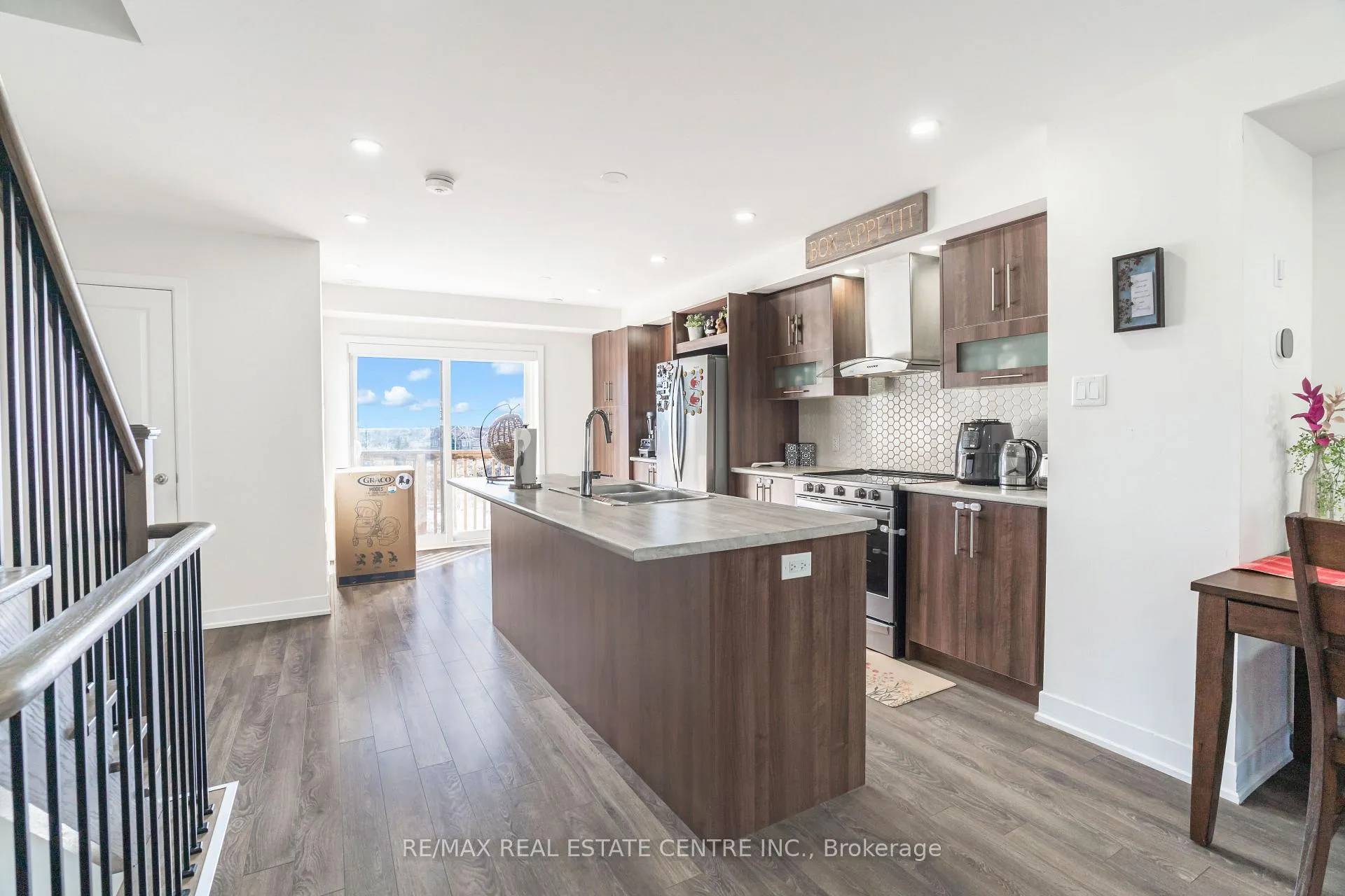 Photo 11 of 93 Donald Fleming Way, Whitby, Pringle Creek — HOMEH