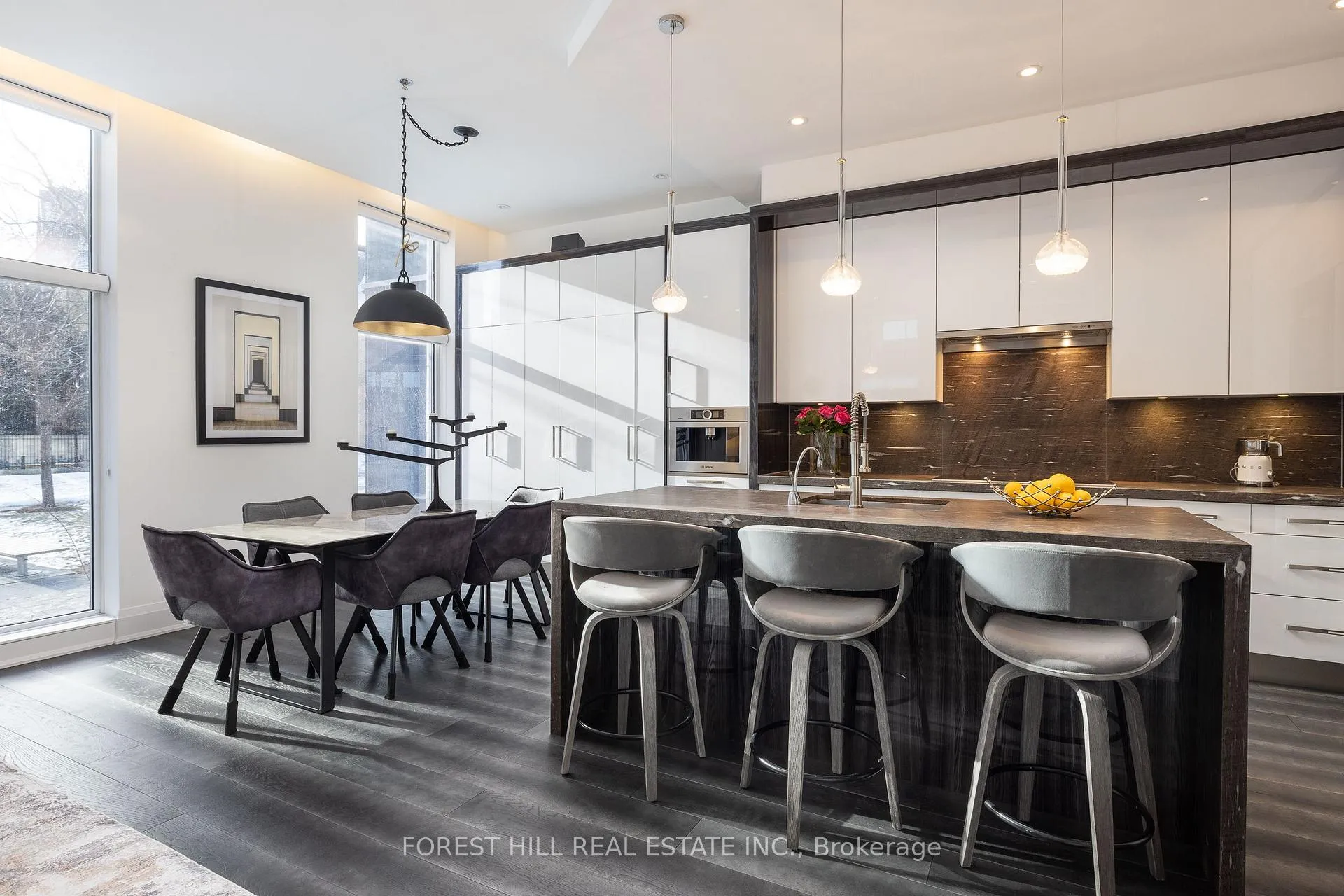 Photo 1 of 1074 Bay Street, Toronto, Bay Street Corridor — HOMEH