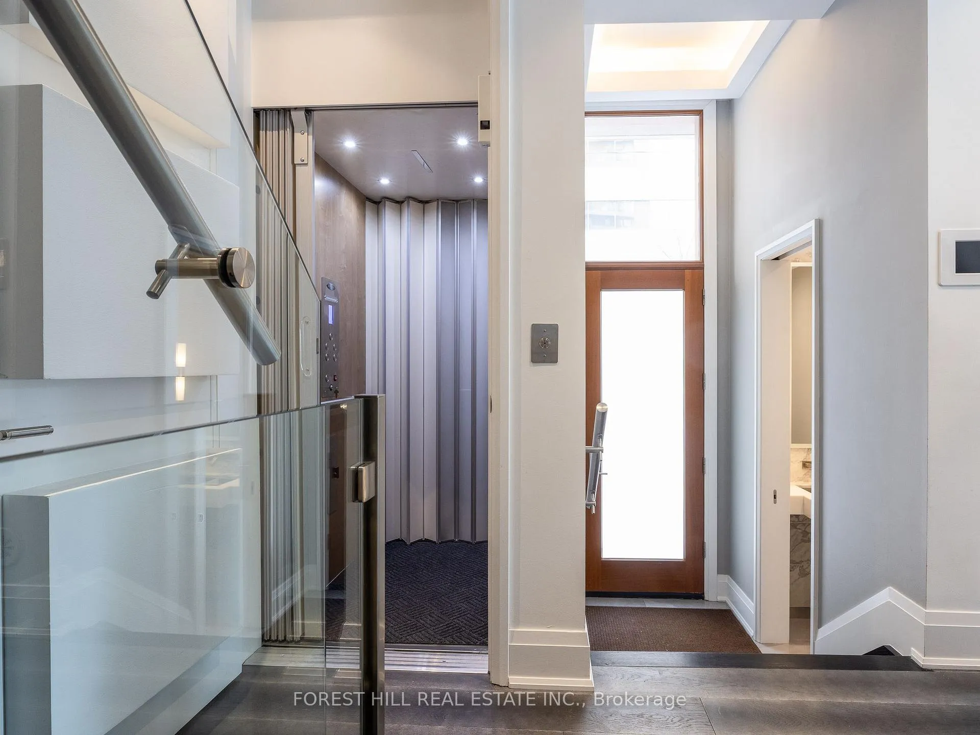 Photo 9 of 1074 Bay Street, Toronto, Bay Street Corridor — HOMEH