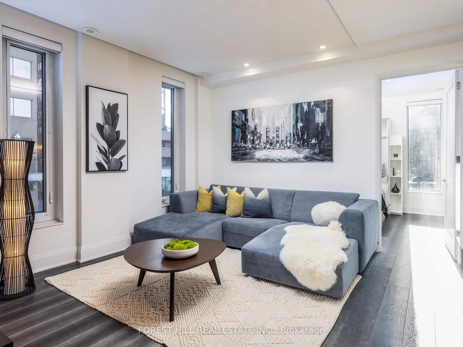 Photo 10 of 1074 Bay Street, Toronto, Bay Street Corridor — HOMEH
