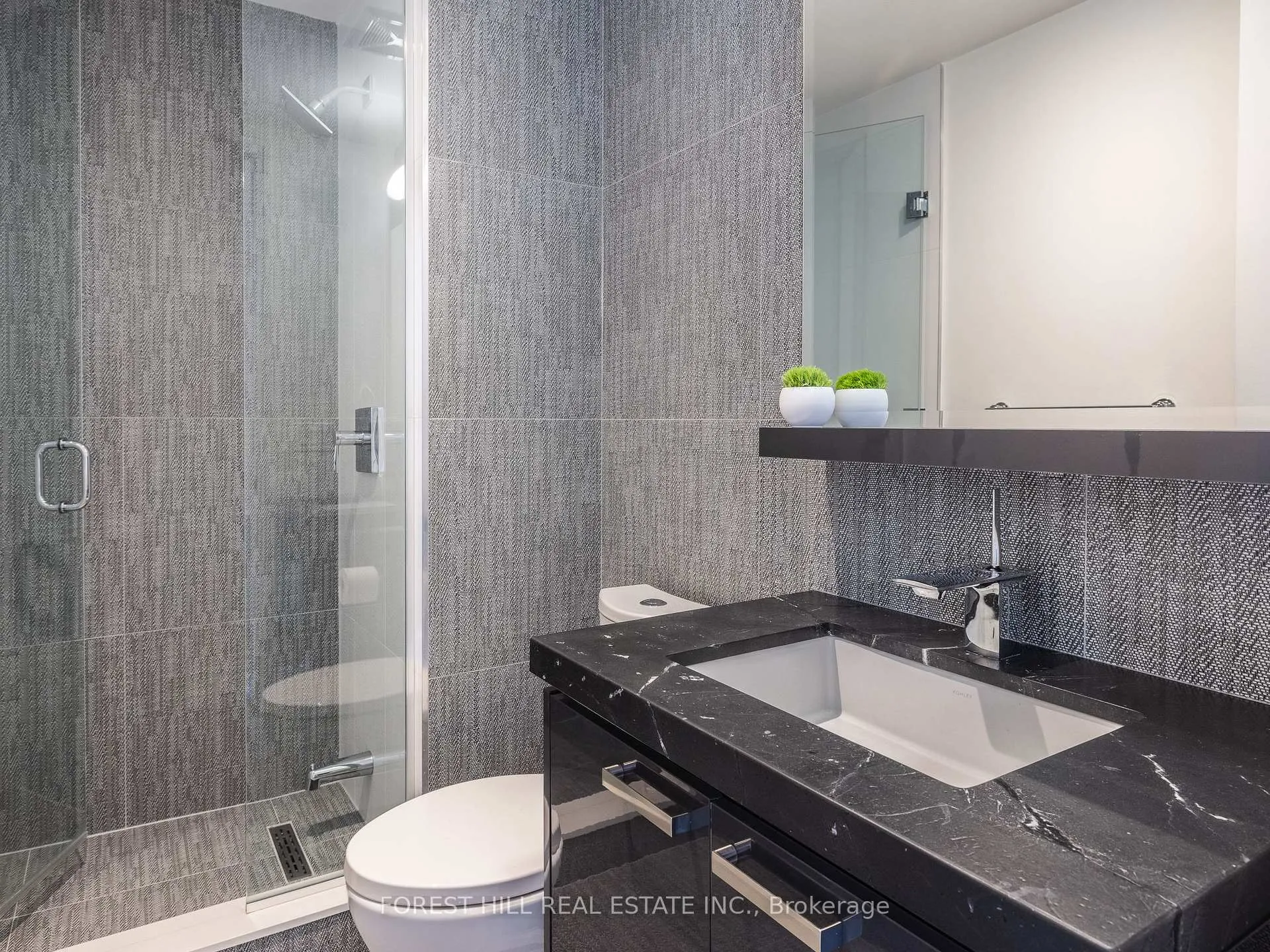 Photo 14 of 1074 Bay Street, Toronto, Bay Street Corridor — HOMEH