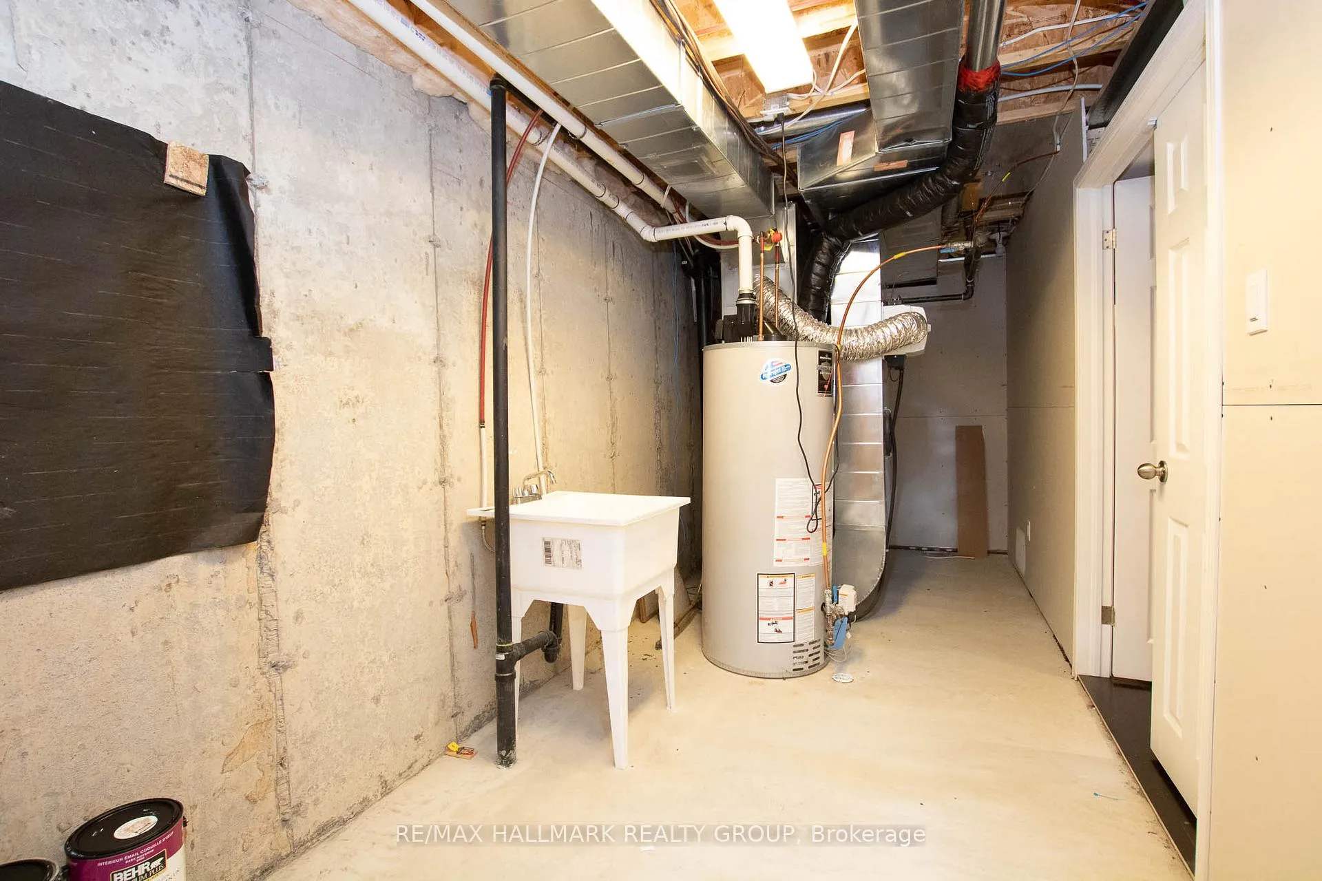 Photo 38 of 917 Torovin Private, Ottawa, Pineview — HOMEH