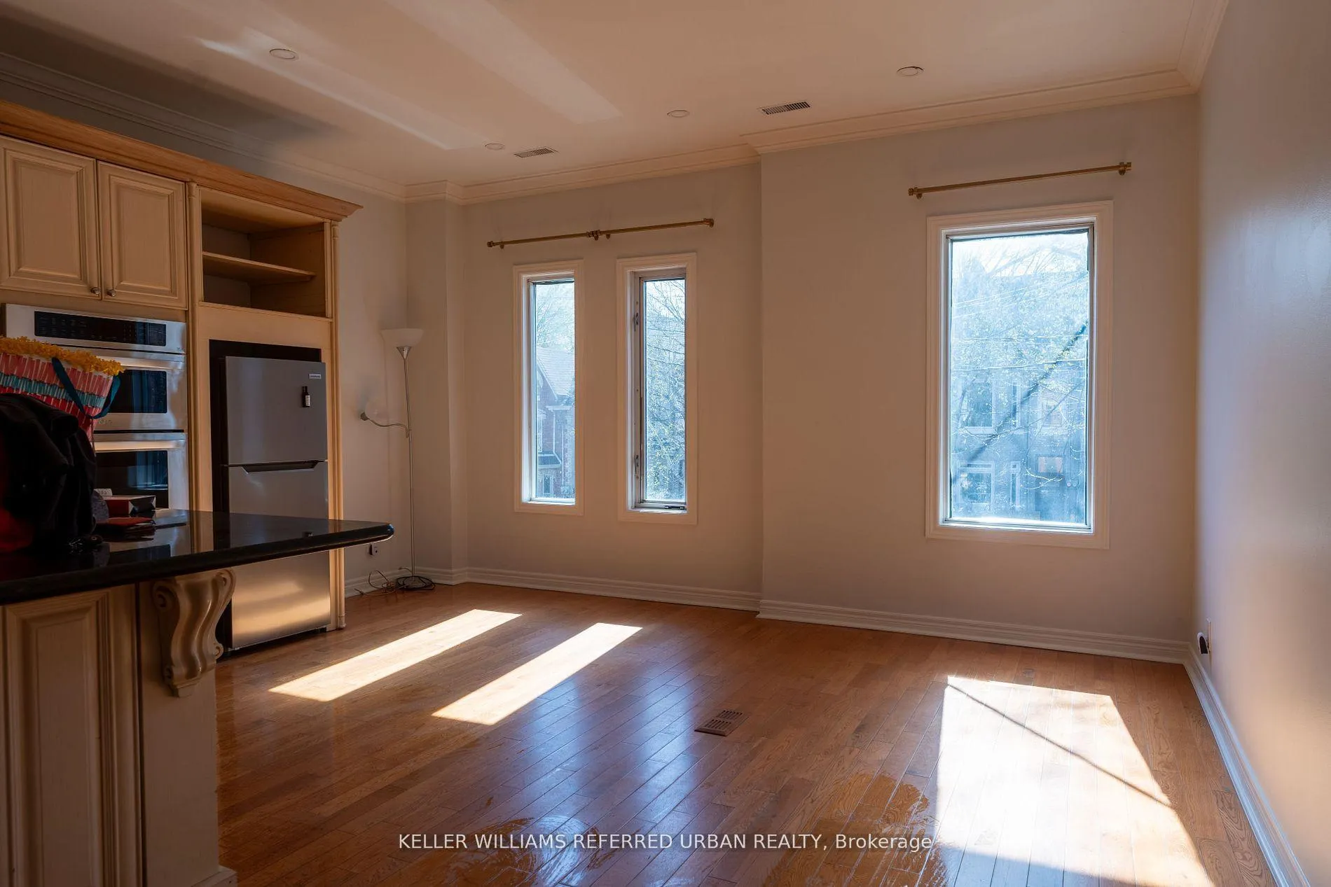Photo 2 of Unit Upper, 177 Strachan Avenue, Toronto, Niagara — HOMEH