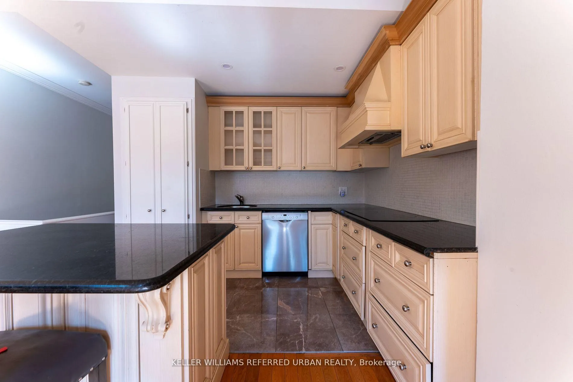 Photo 7 of Unit Upper, 177 Strachan Avenue, Toronto, Niagara — HOMEH
