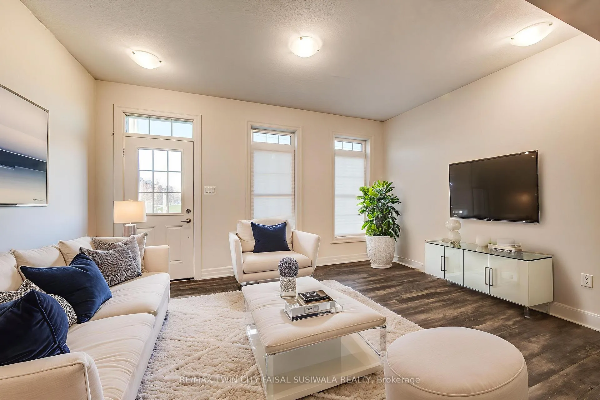 Photo 5 of Unit 5, 275 Max Becker Drive, Kitchener — HOMEH