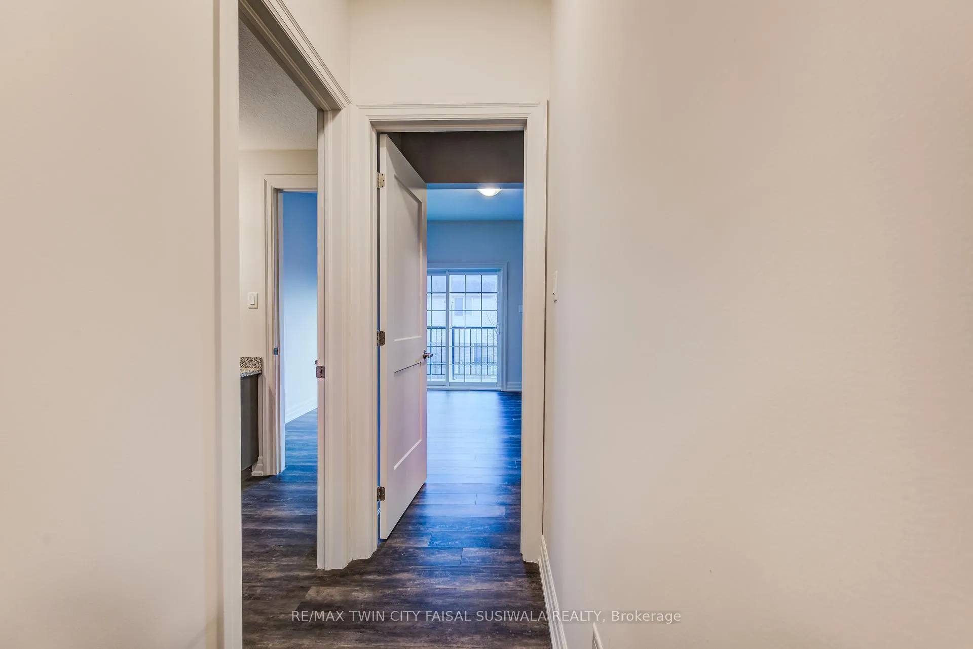 Photo 6 of Unit 5, 275 Max Becker Drive, Kitchener — HOMEH