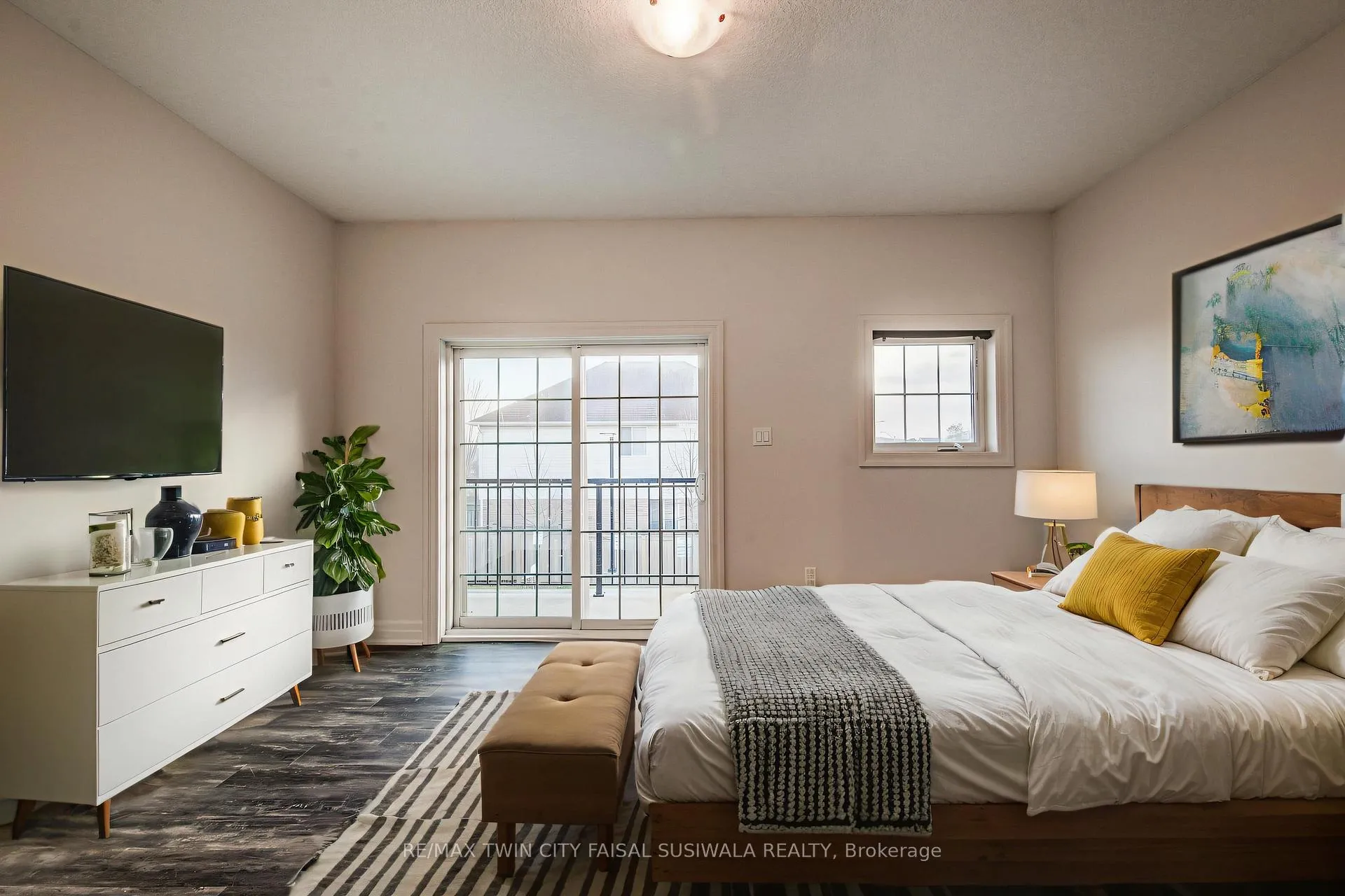 Photo 9 of Unit 5, 275 Max Becker Drive, Kitchener — HOMEH