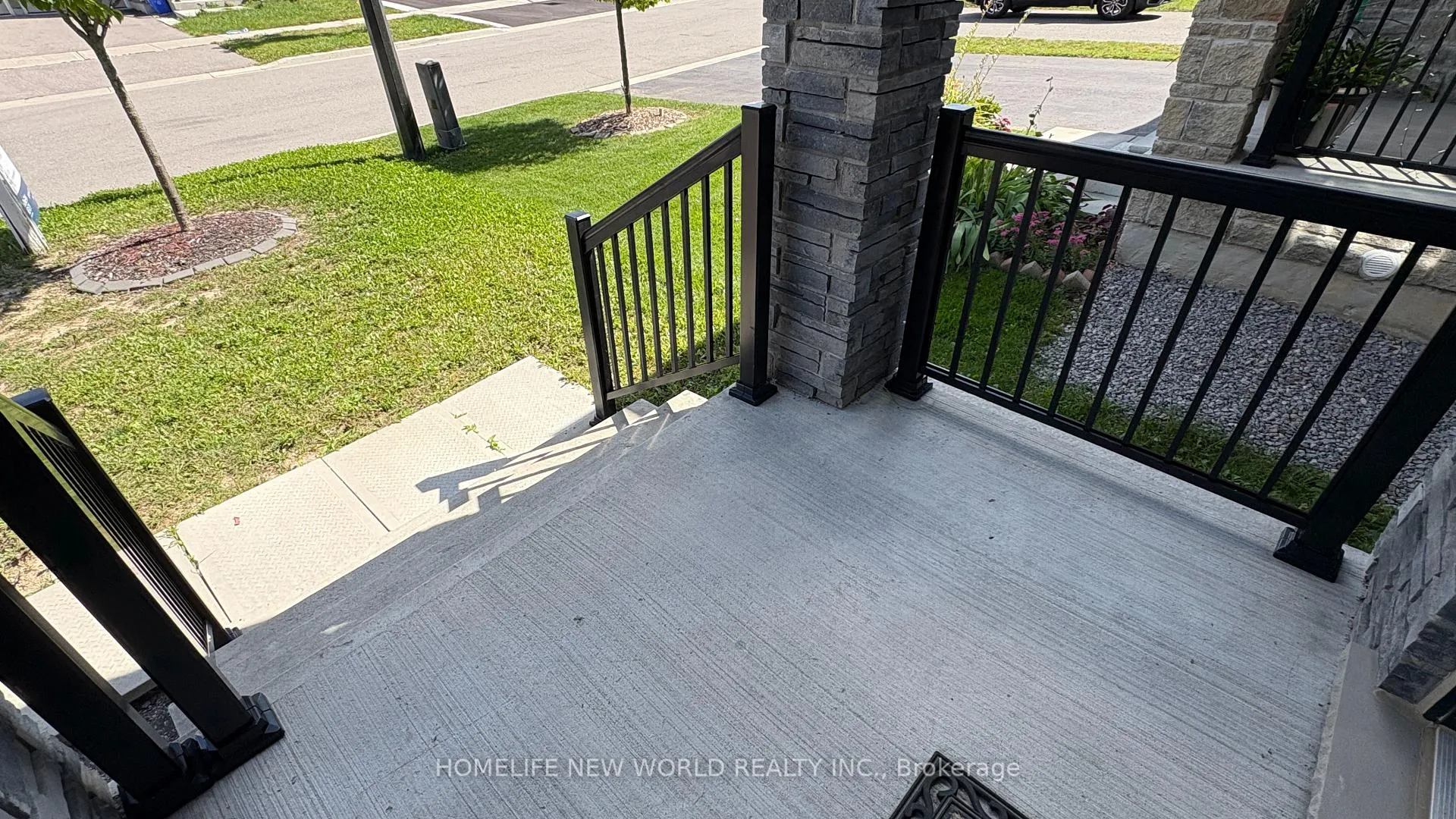 Photo 3 of 10 Starkweather Street, Aurora, Rural Aurora — HOMEH