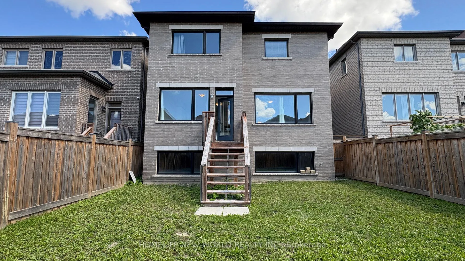 Photo 36 of 10 Starkweather Street, Aurora, Rural Aurora — HOMEH