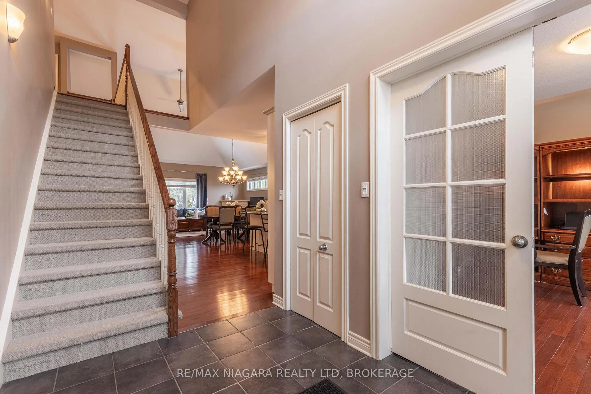 Photo 2 of Unit 7, 8142 Costabile Drive, Niagara Falls, Ascot — HOMEH