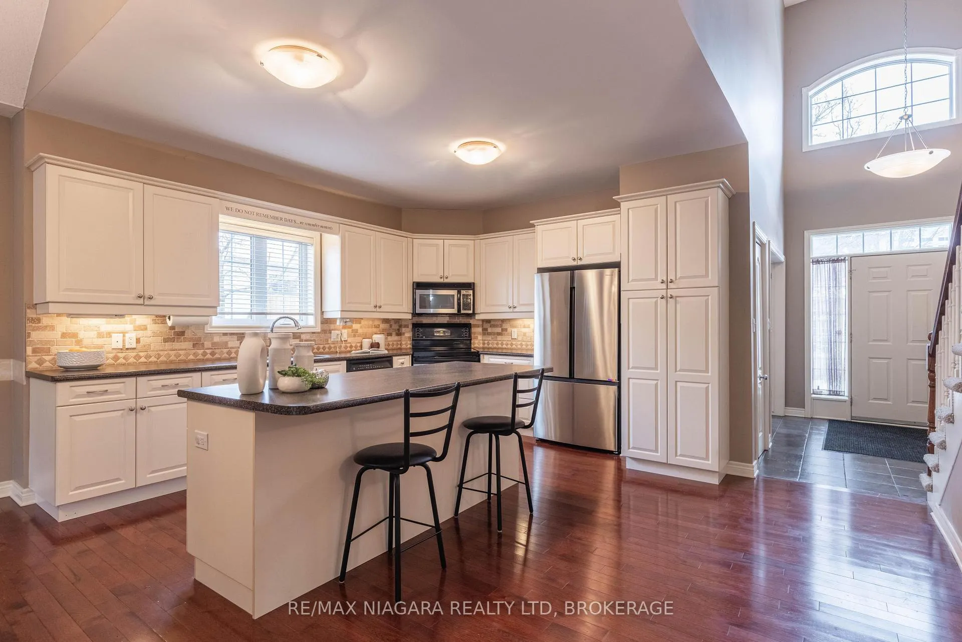 Photo 6 of Unit 7, 8142 Costabile Drive, Niagara Falls, Ascot — HOMEH