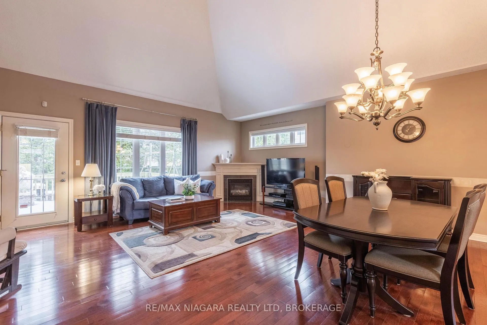 Photo 8 of Unit 7, 8142 Costabile Drive, Niagara Falls, Ascot — HOMEH