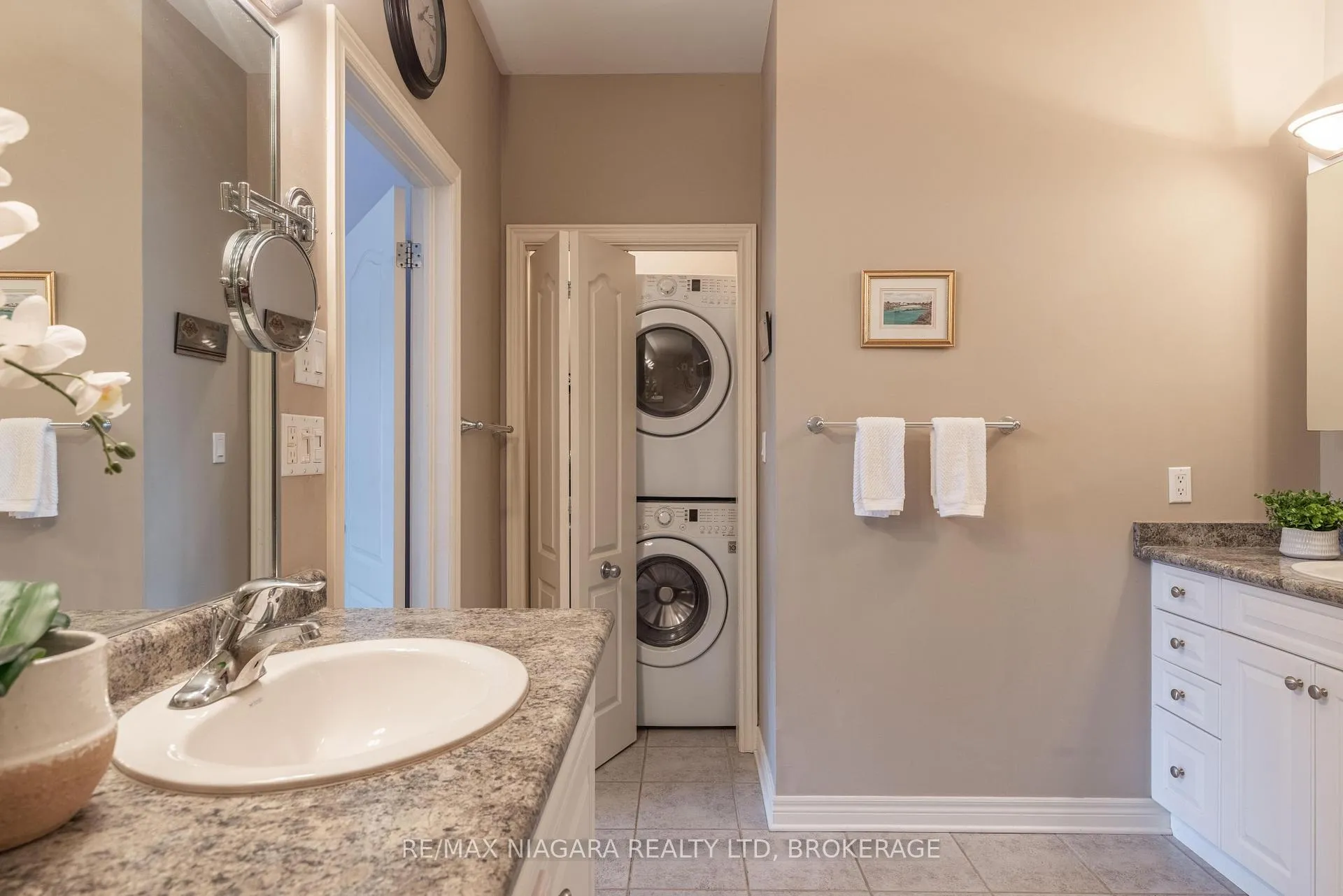 Photo 14 of Unit 7, 8142 Costabile Drive, Niagara Falls, Ascot — HOMEH