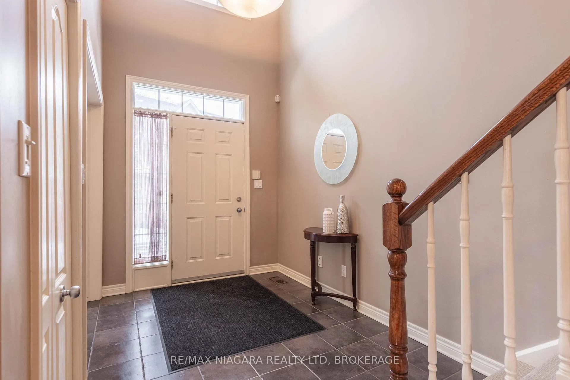 Photo 16 of Unit 7, 8142 Costabile Drive, Niagara Falls, Ascot — HOMEH