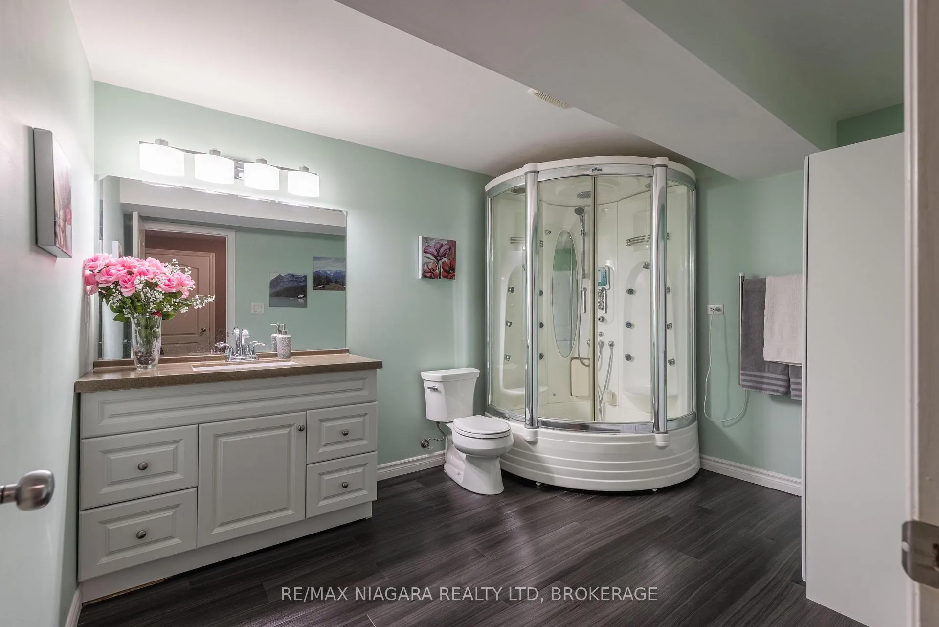 Photo 25 of Unit 7, 8142 Costabile Drive, Niagara Falls, Ascot — HOMEH