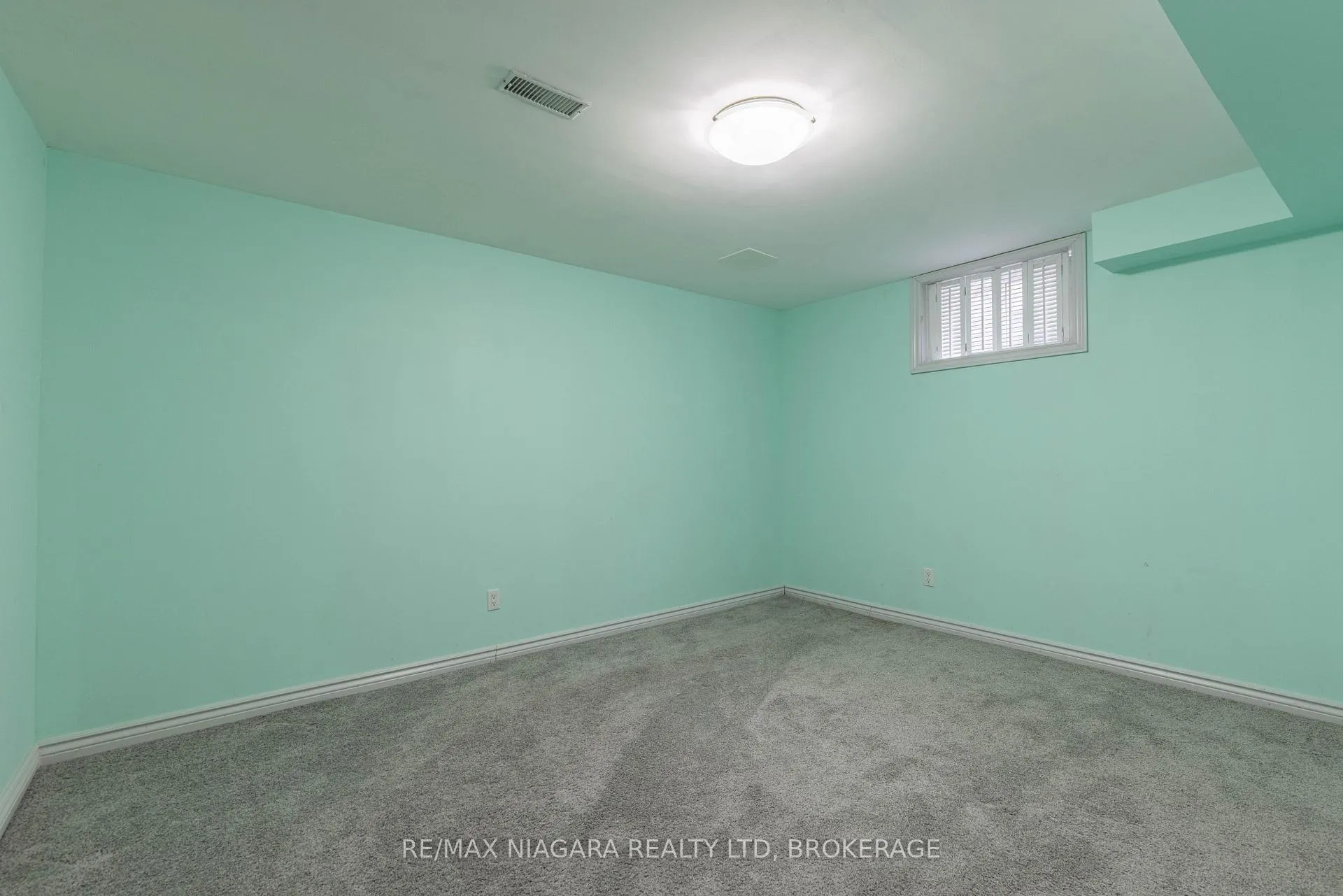 Photo 29 of Unit 7, 8142 Costabile Drive, Niagara Falls, Ascot — HOMEH